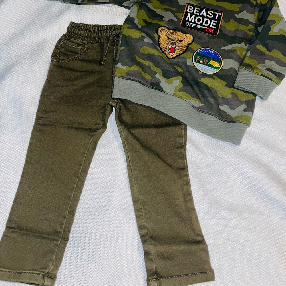Custom Sweatshirt and Jeans with Matching Knit Hat
